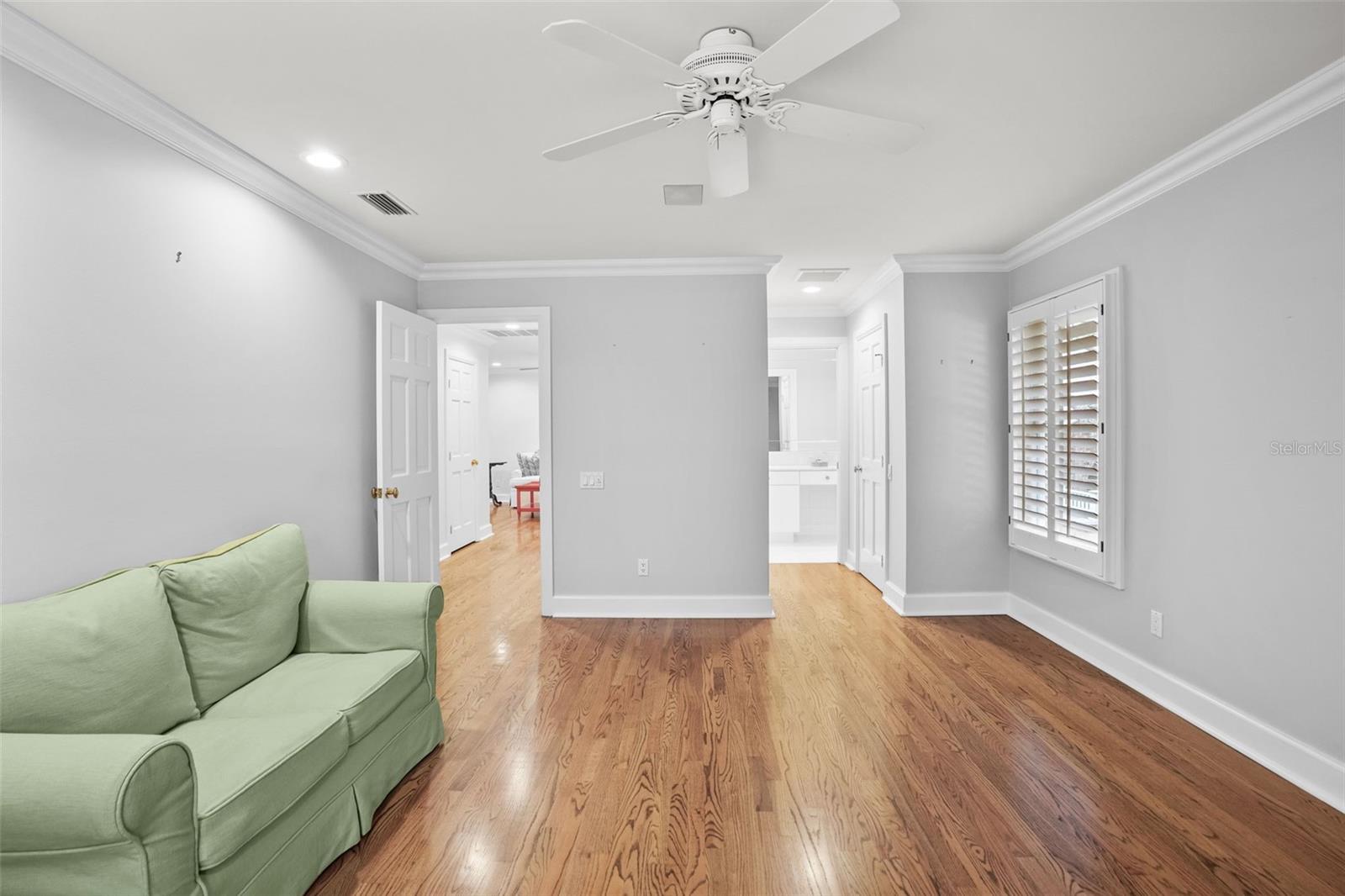 TB8473353 Property Photo