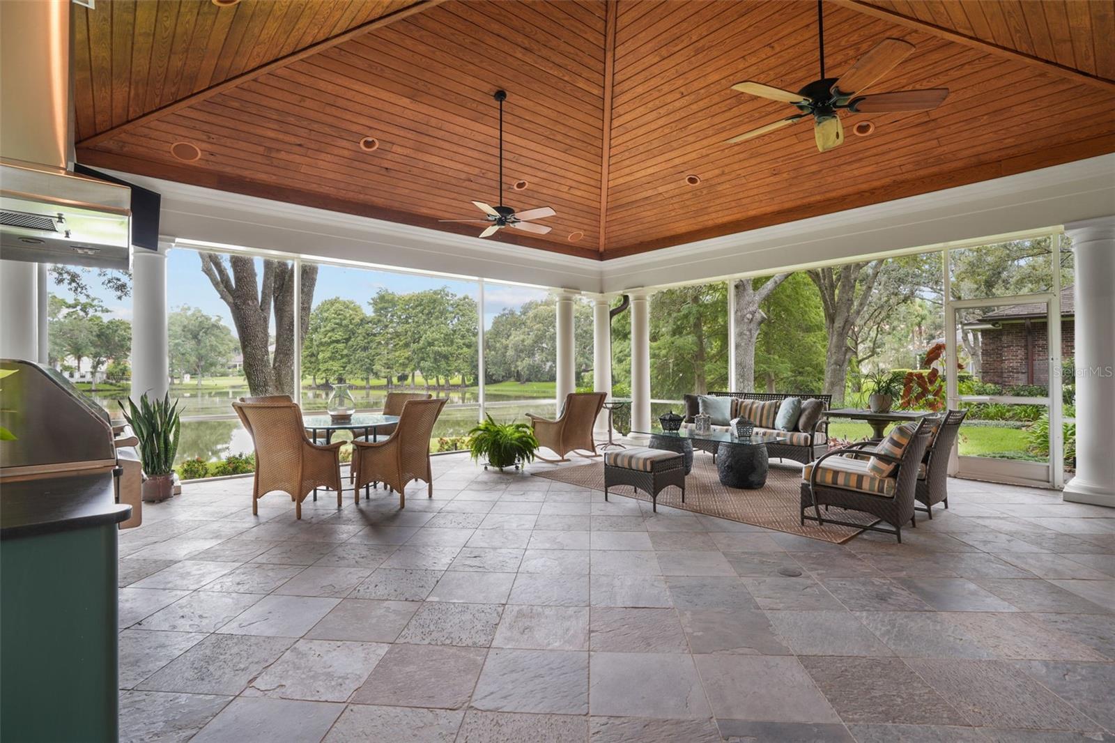 TB8473353 Property Photo