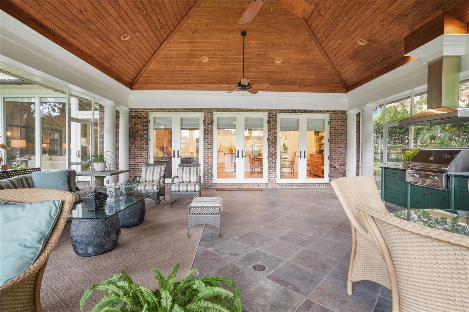 TB8473353 Property Photo