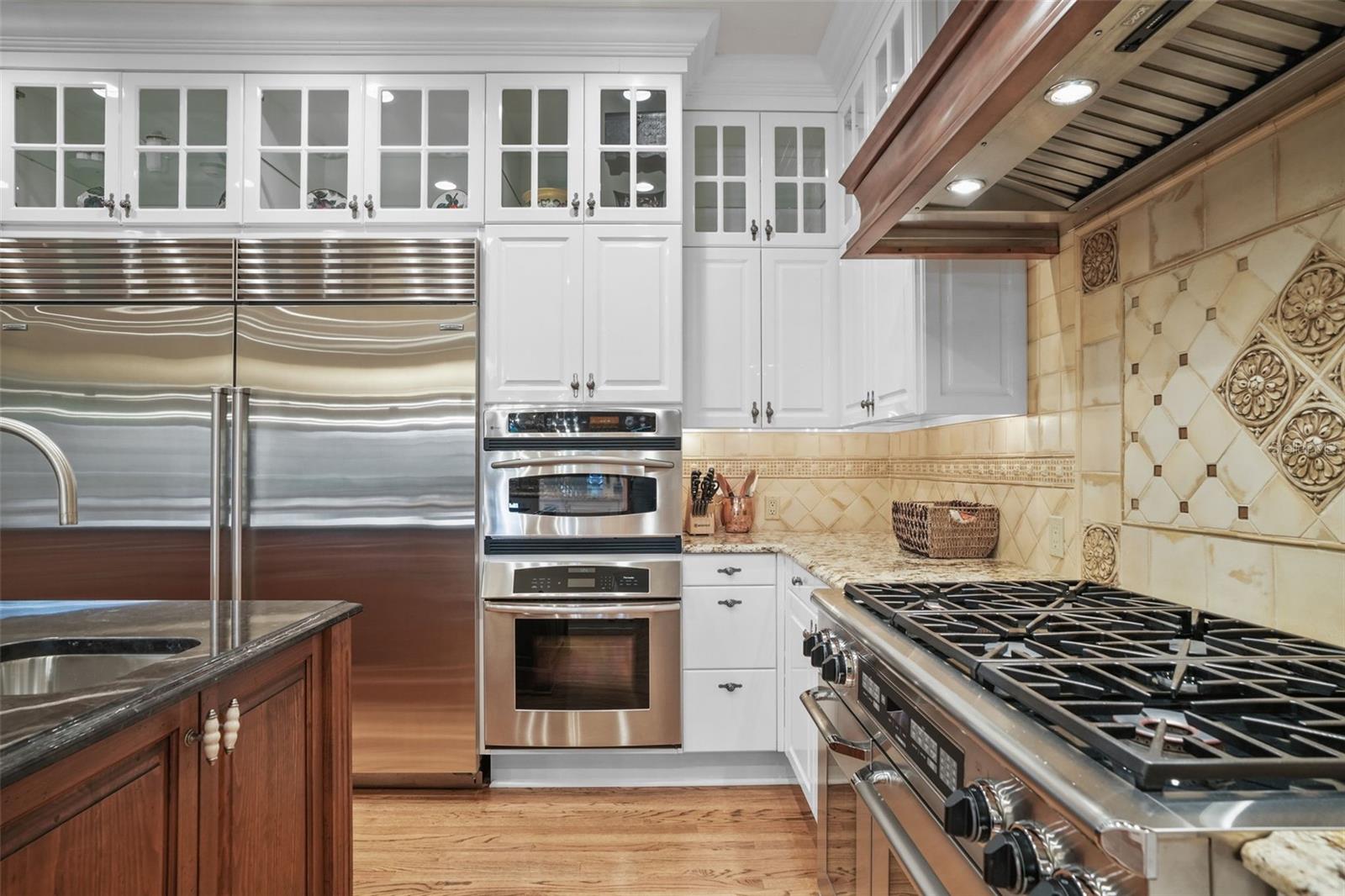 TB8473353 Property Photo