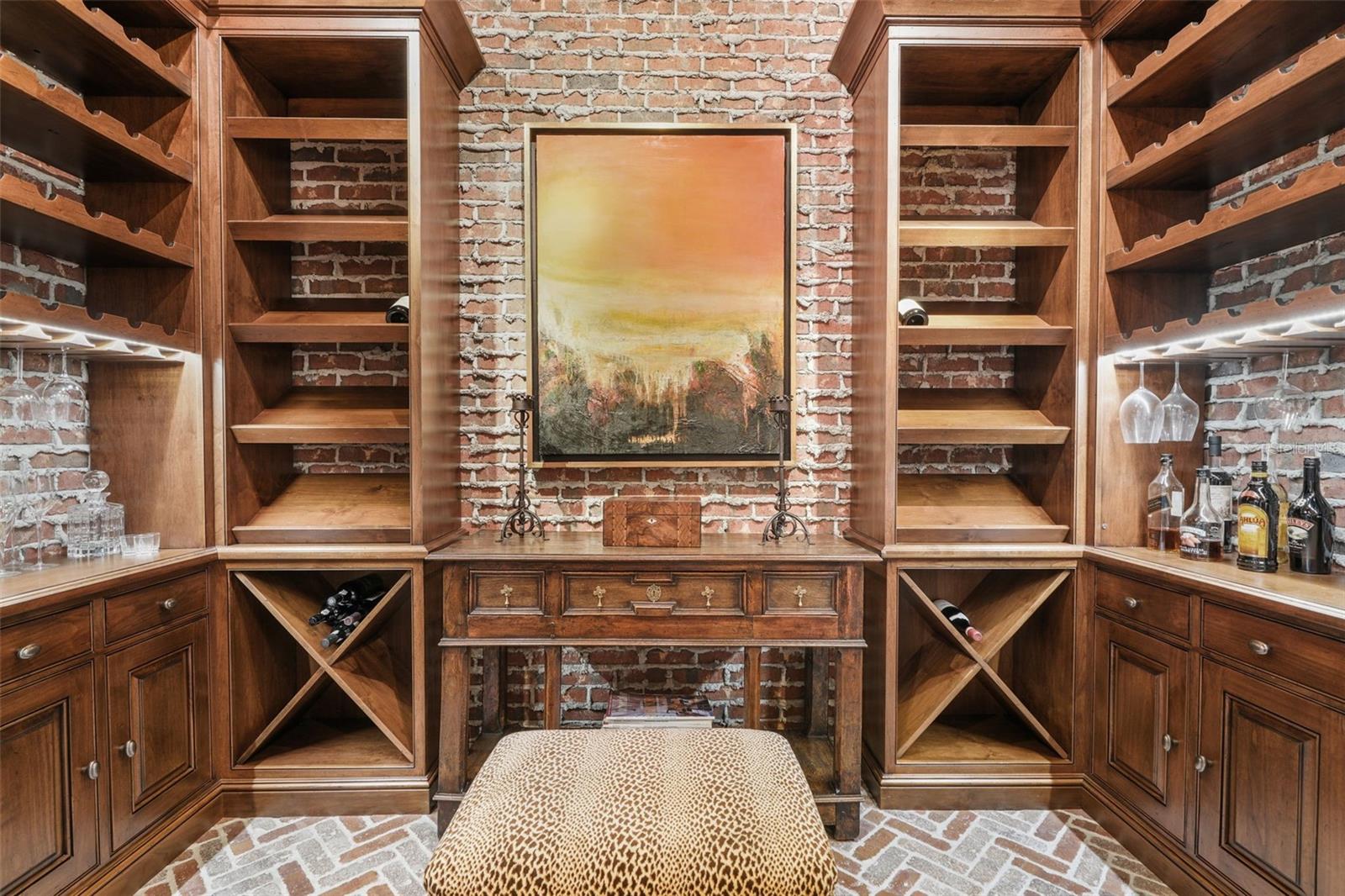 TB8473353 Property Photo