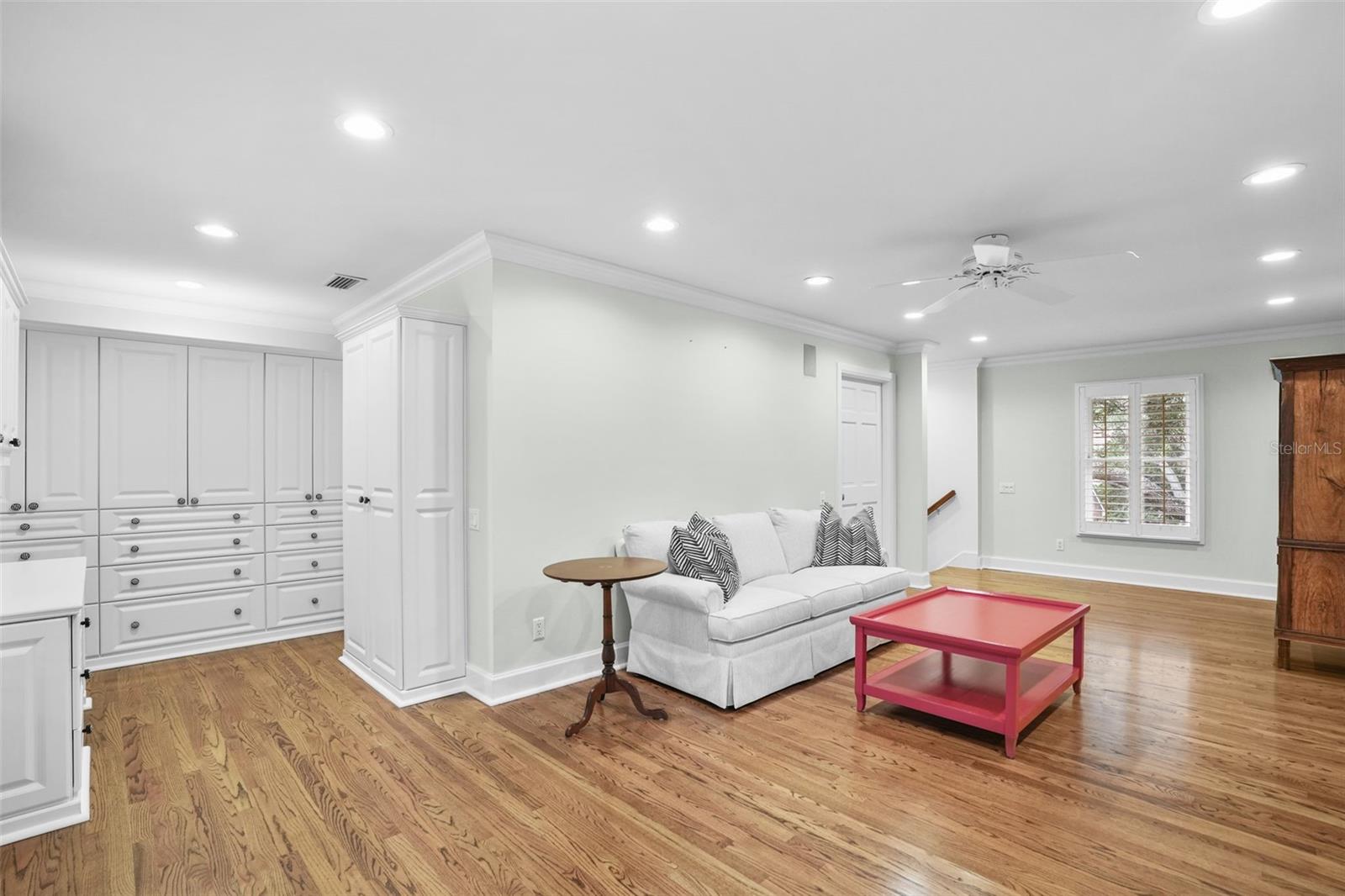 TB8473353 Property Photo