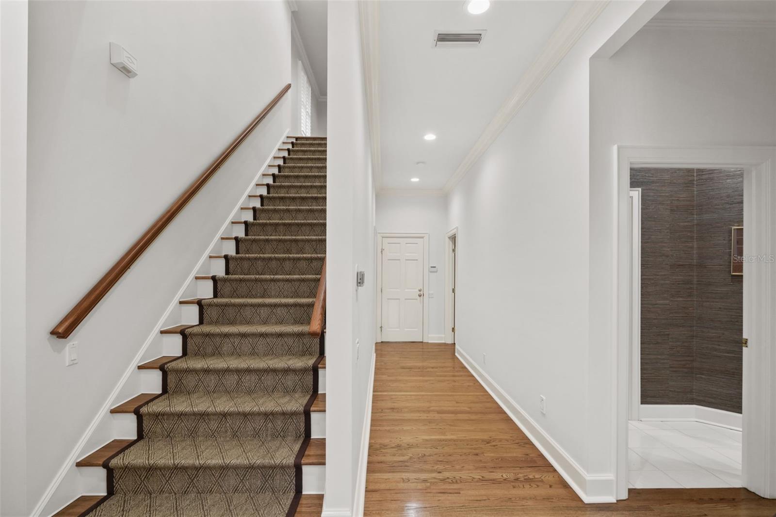 TB8473353 Property Photo