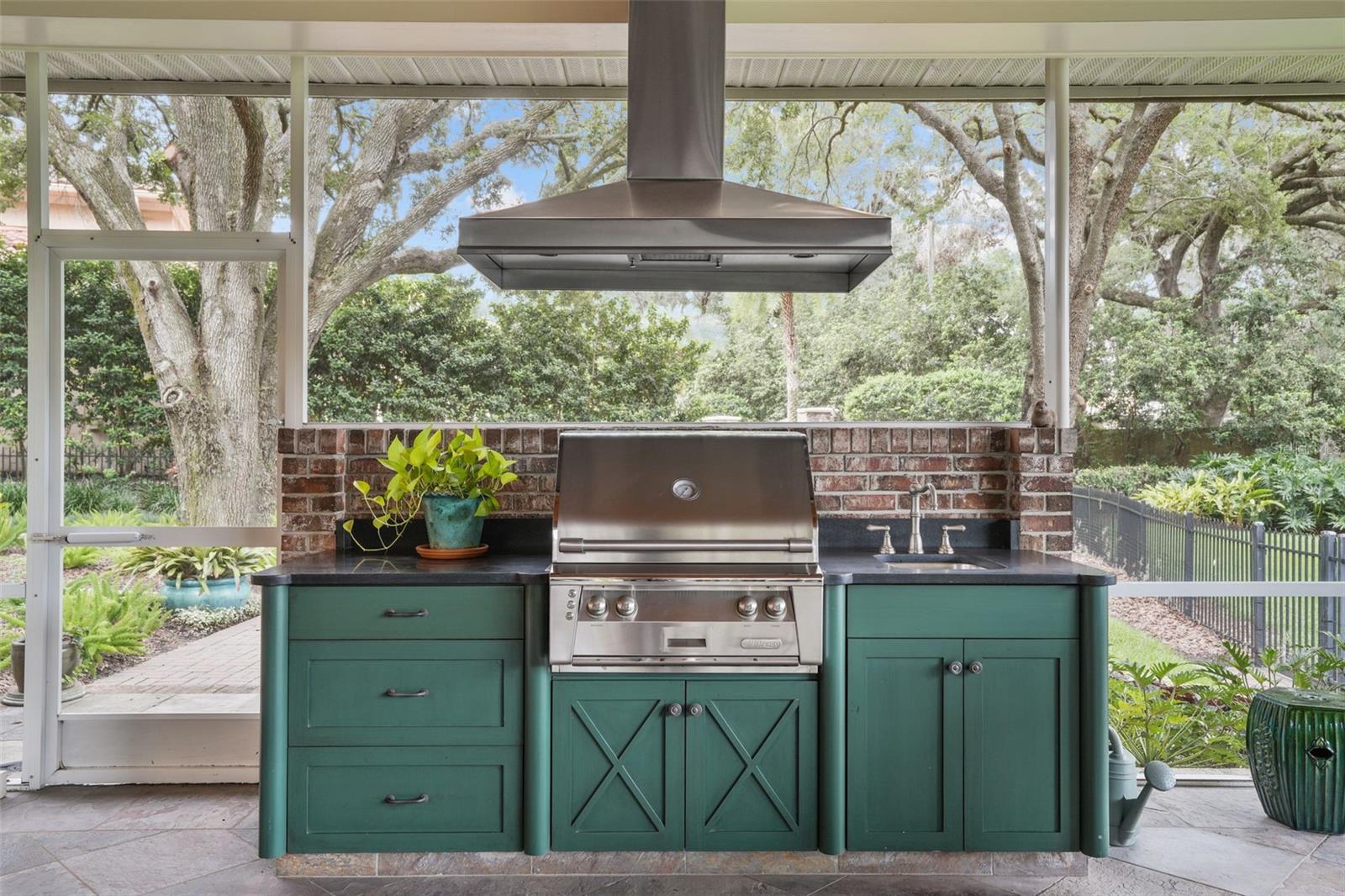 TB8473353 Property Photo