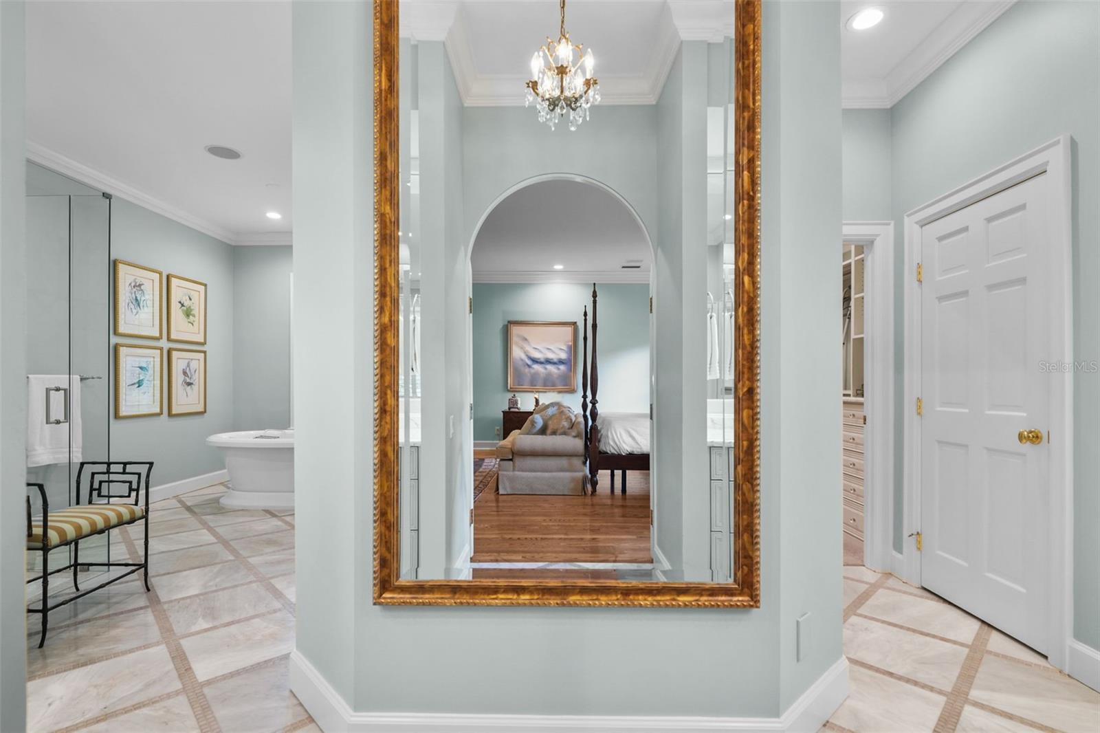 TB8473353 Property Photo