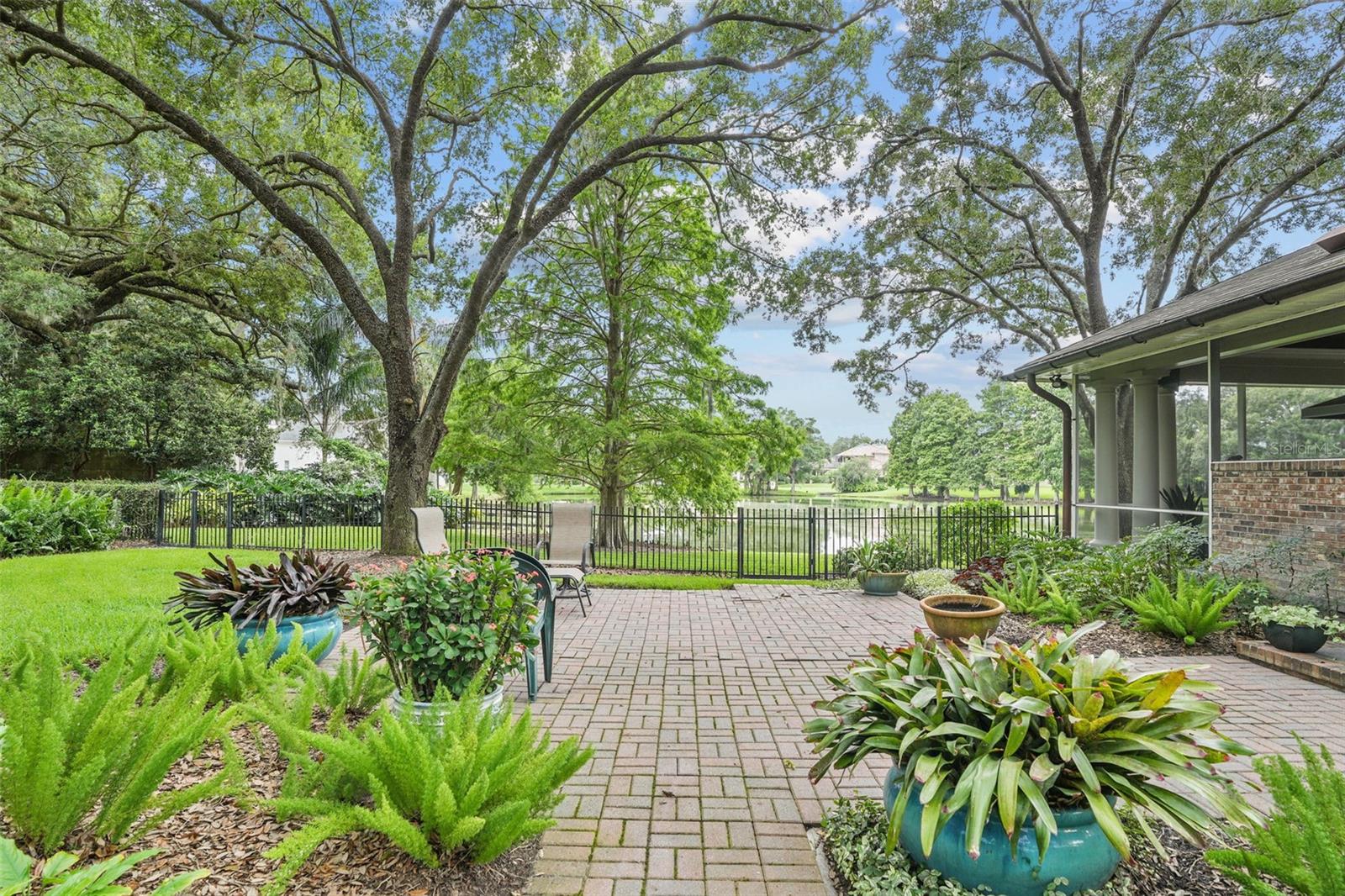 TB8473353 Property Photo