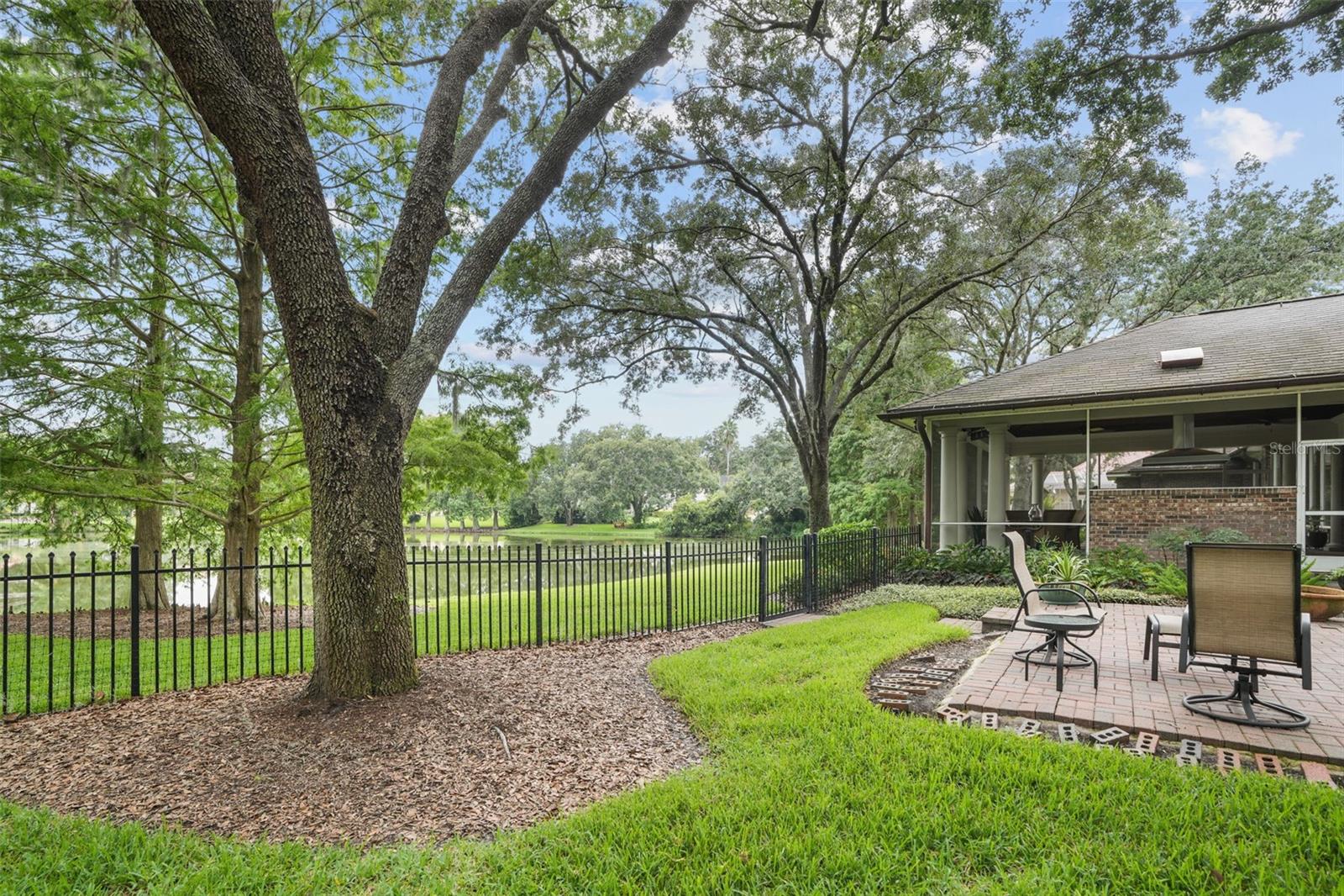 TB8473353 Property Photo