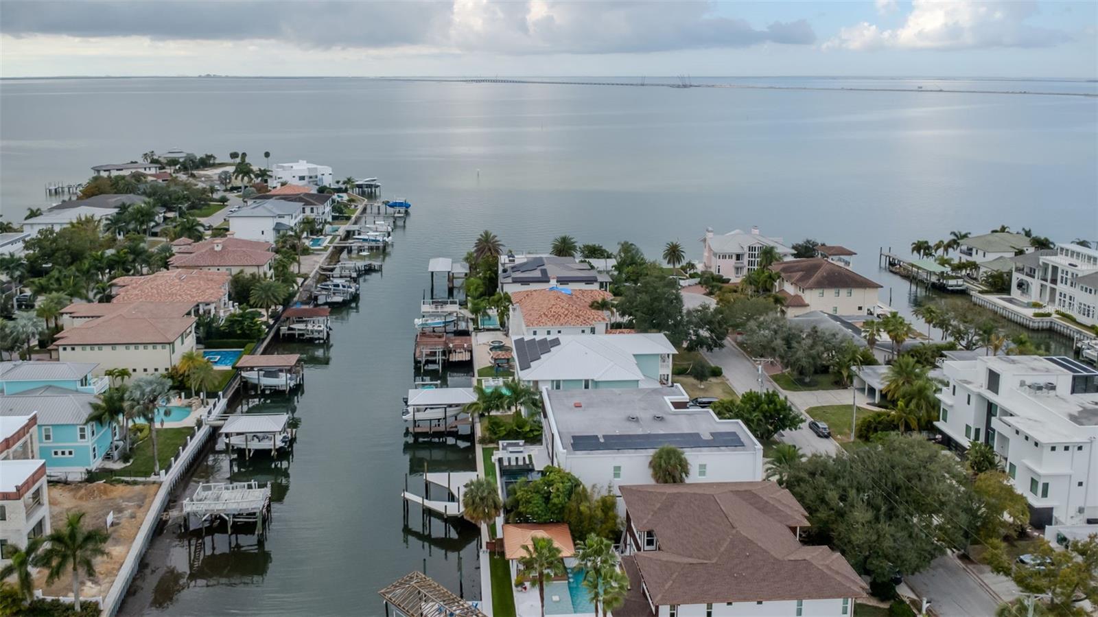 TB8473389 Property Photo