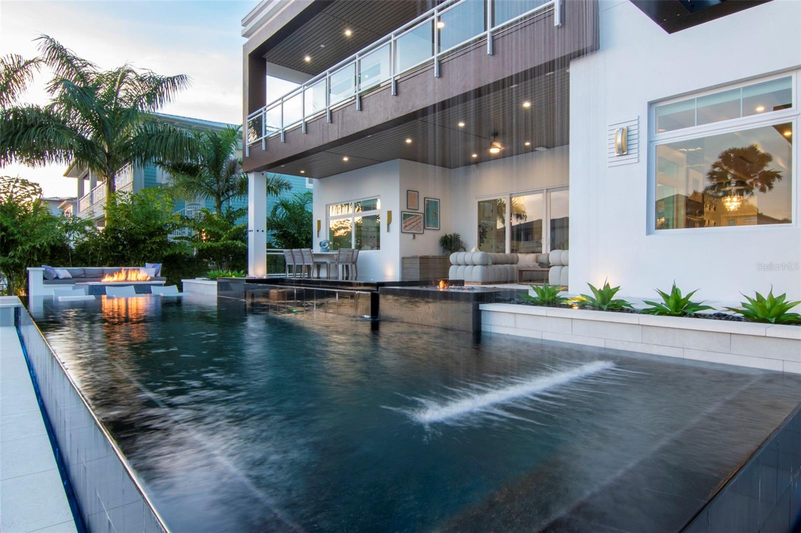 TB8473389 Property Photo