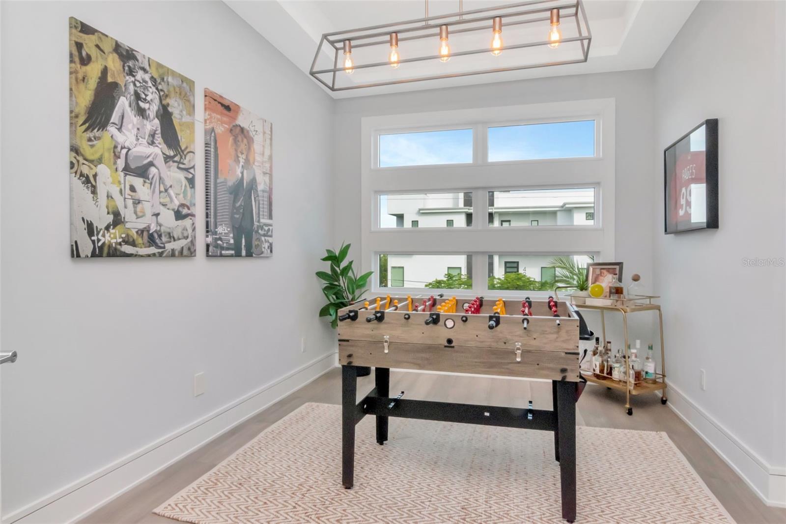 TB8473389 Property Photo