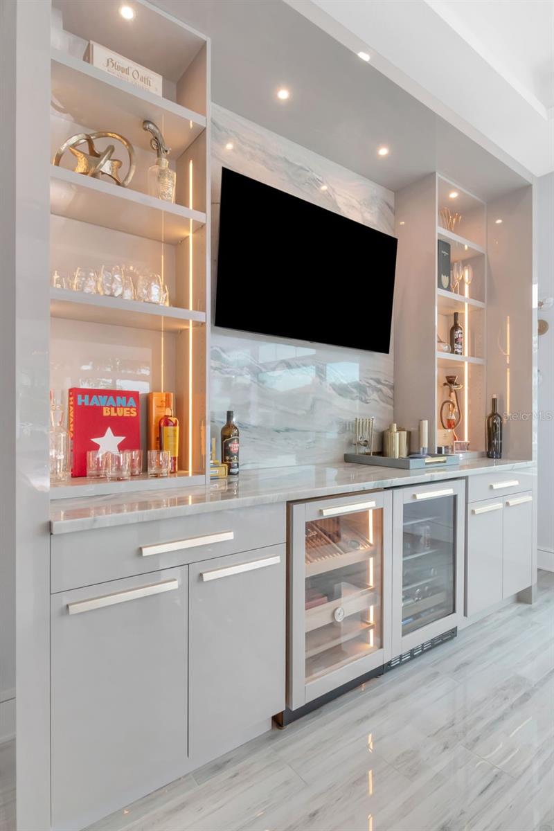 TB8473389 Property Photo