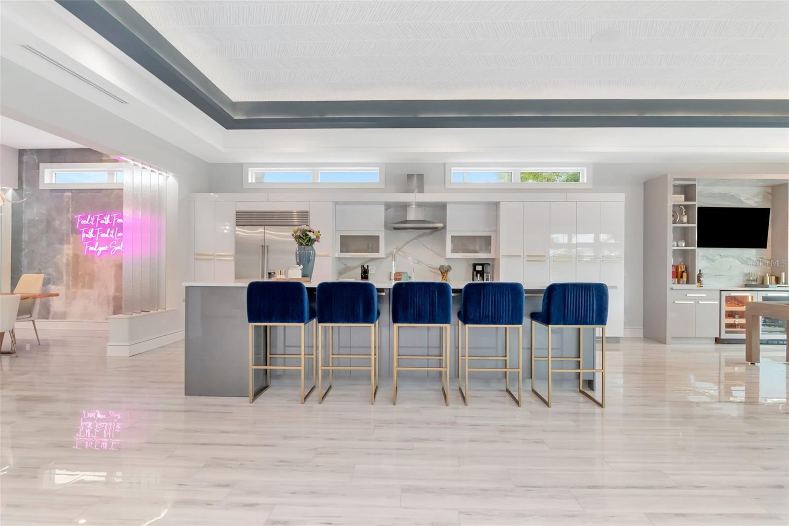 TB8473389 Property Photo