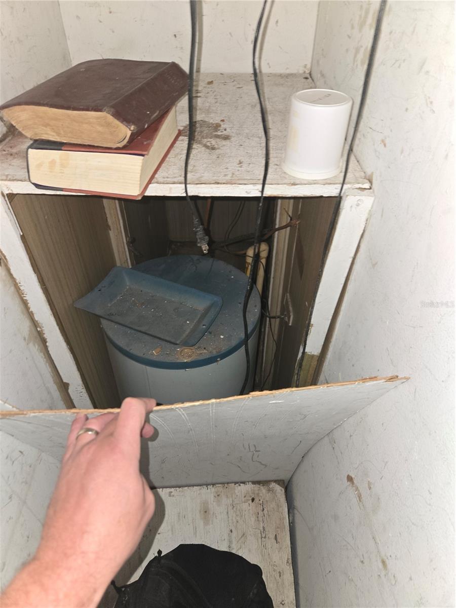 OM718243 Property Photo