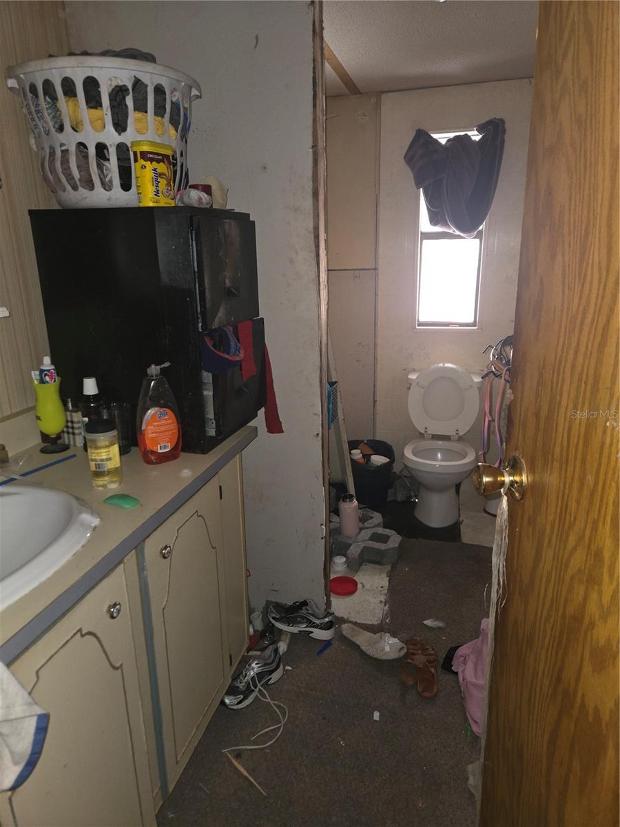 OM718243 Property Photo