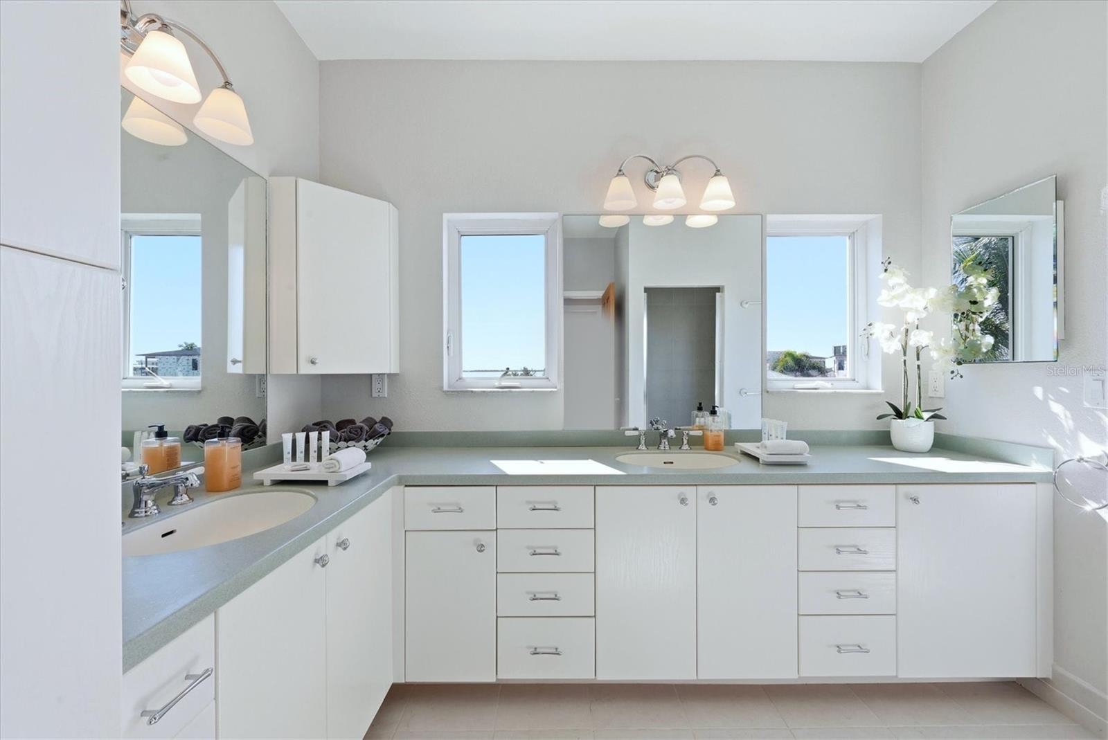 217 BANGSBERG RD SE, PORT CHARLOTTE, FL, 33952