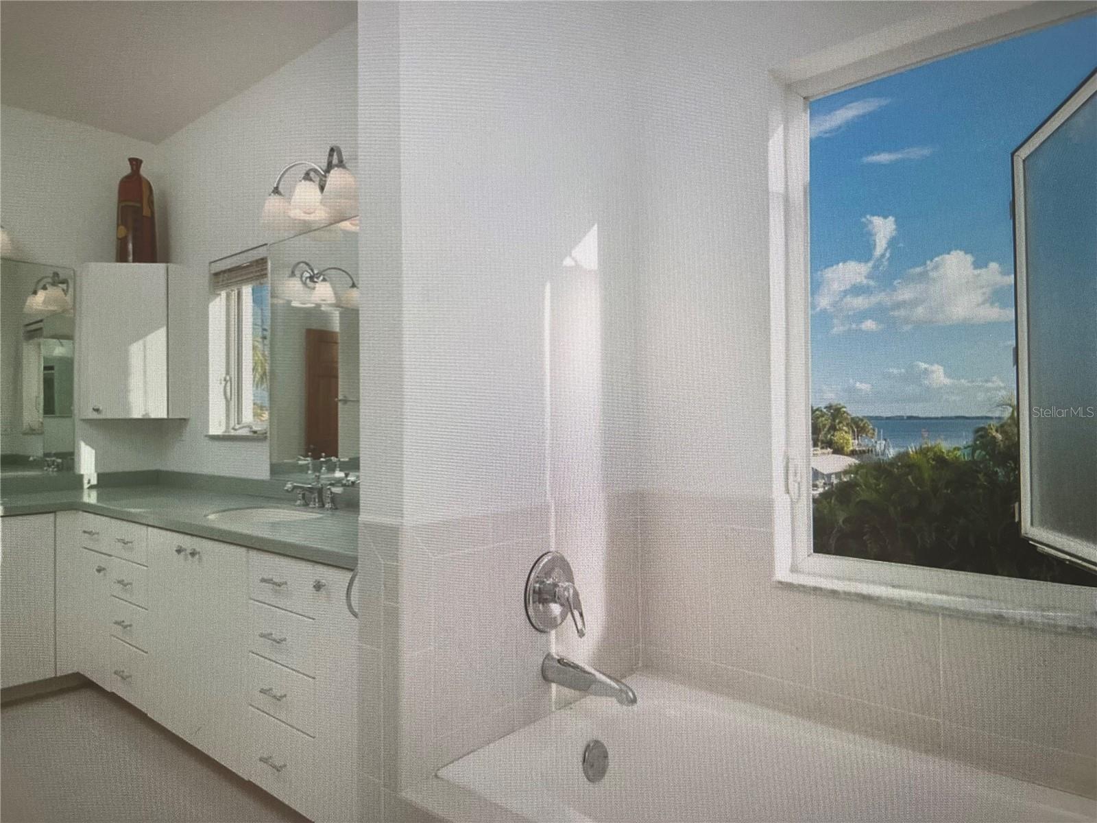 217 BANGSBERG RD SE, PORT CHARLOTTE, FL, 33952