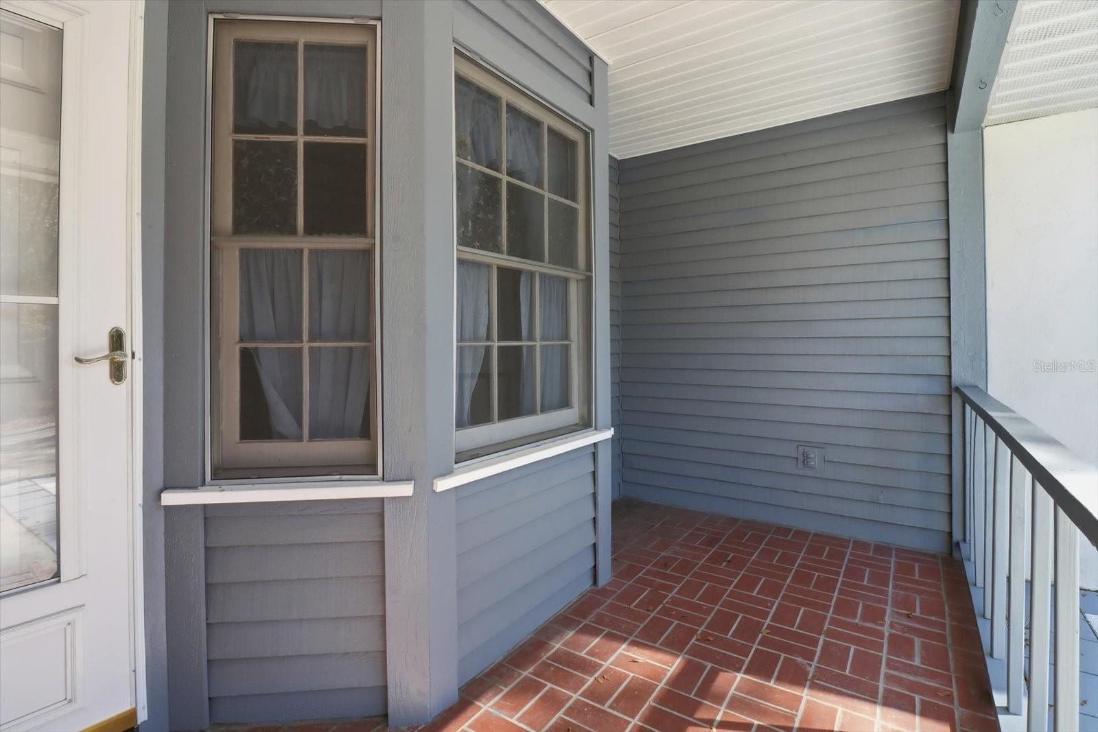 OM718251 Property Photo