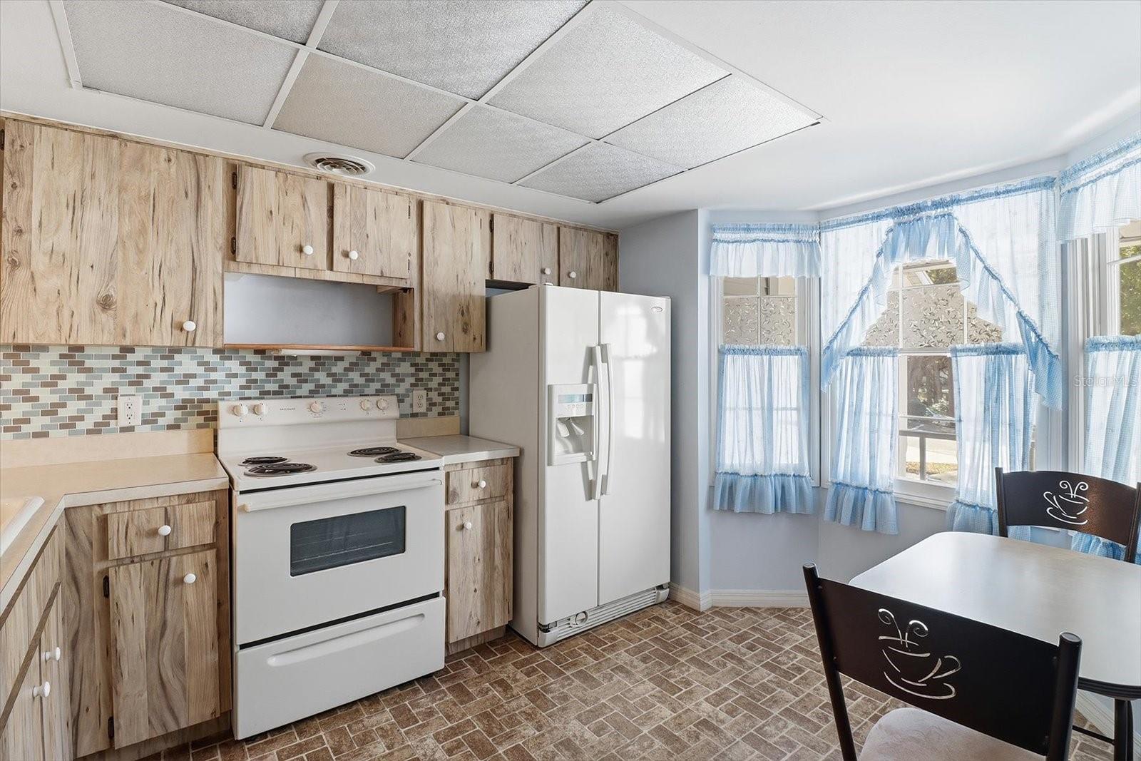 OM718251 Property Photo