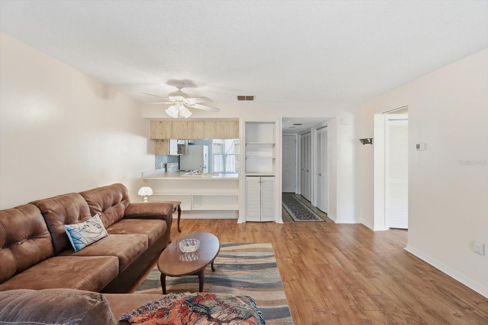 OM718251 Property Photo