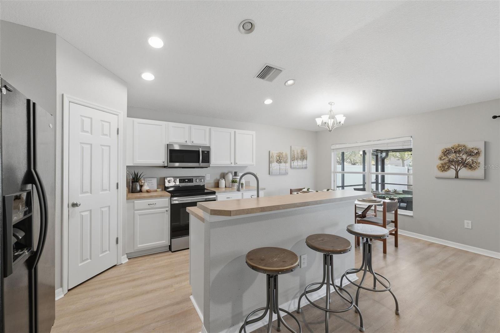6039 DESERT PEACE AVE, LAND O LAKES, FL, 34639