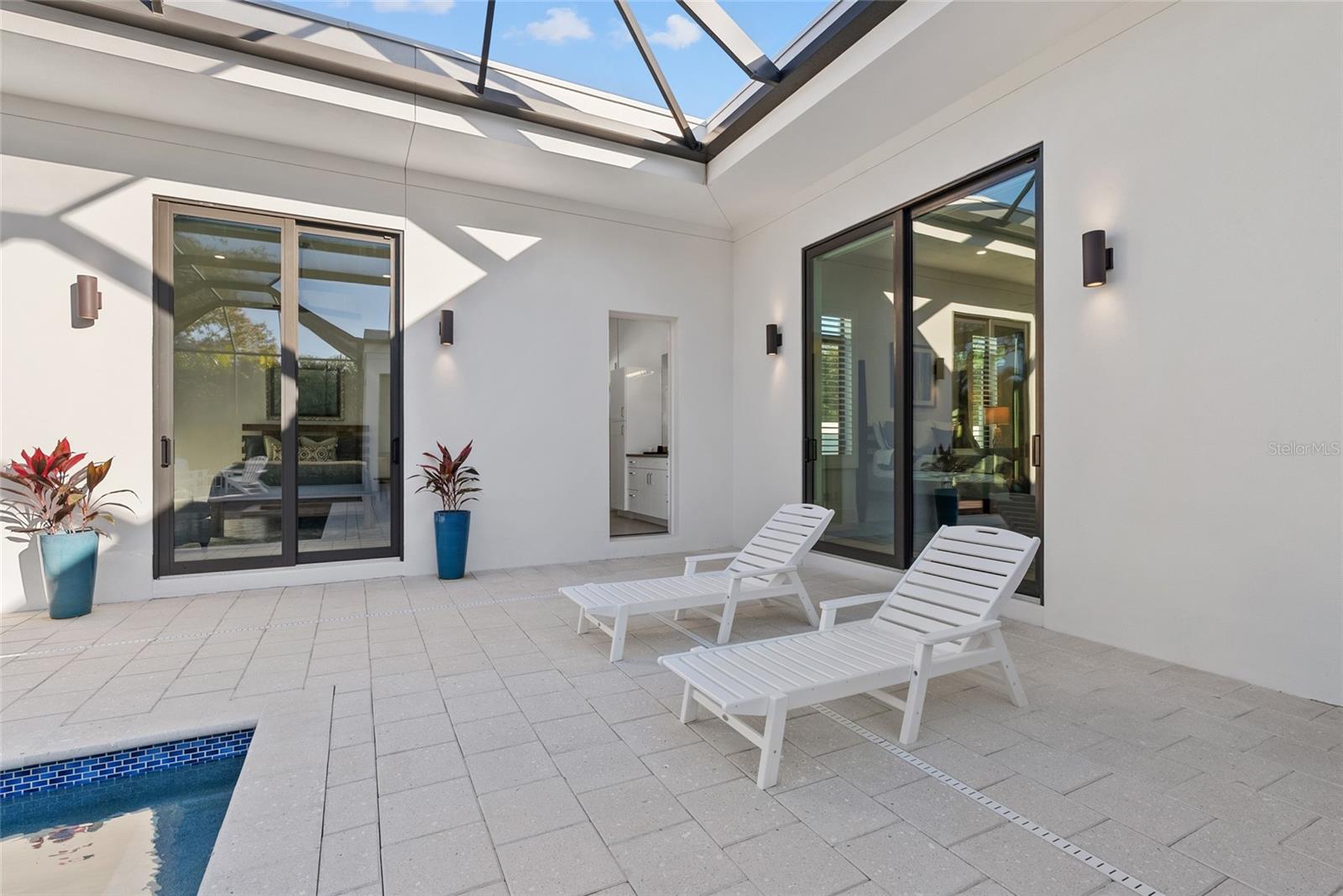 A4681551 Property Photo