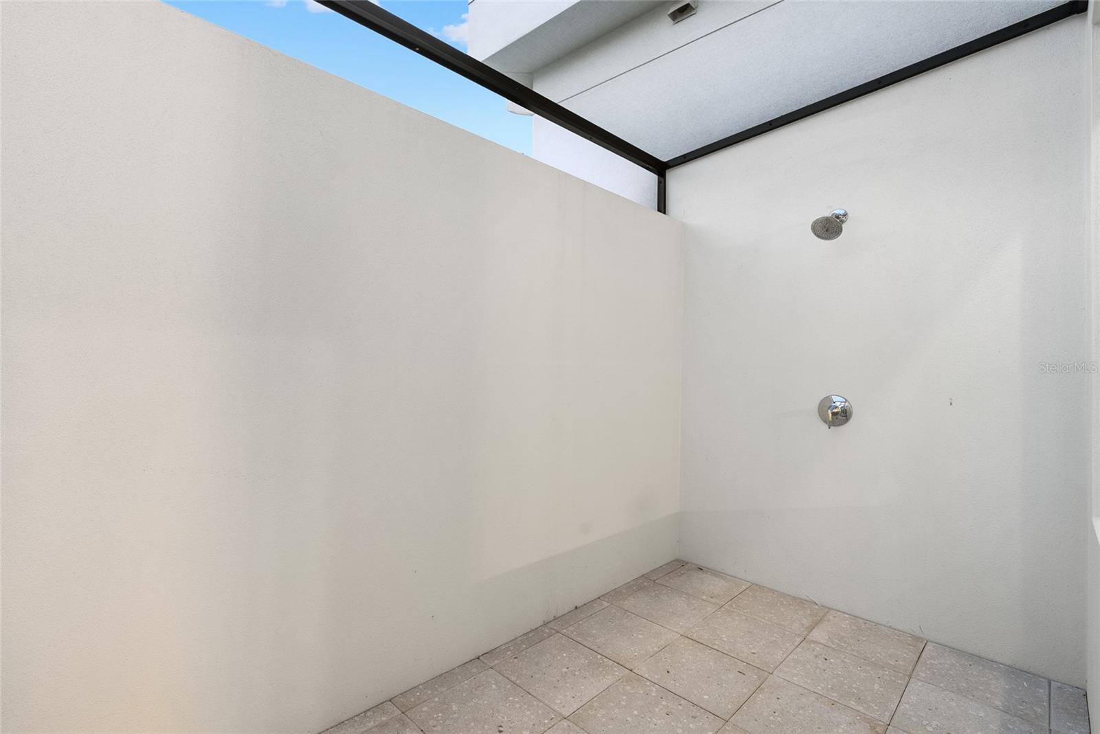 A4681551 Property Photo