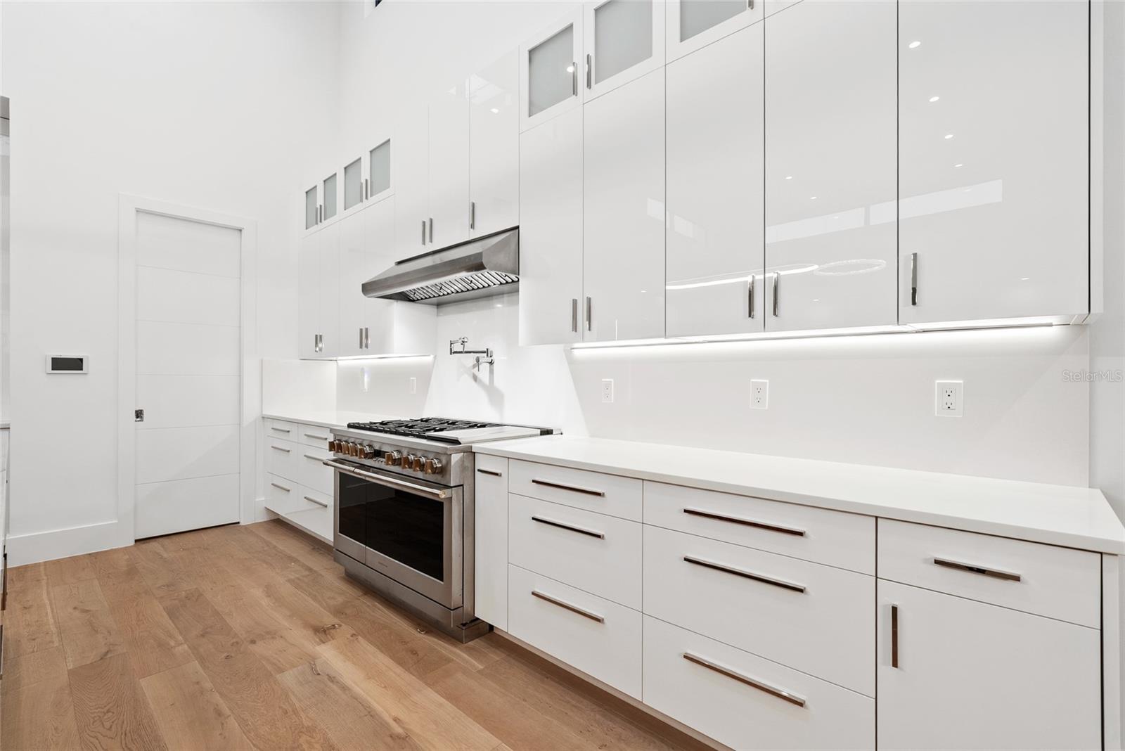 A4681551 Property Photo