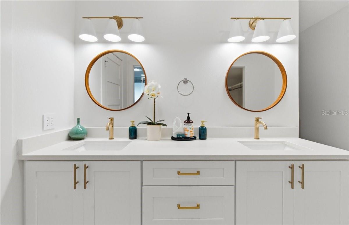 A4681558 Property Photo