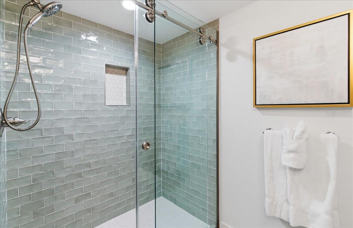 A4681558 Property Photo