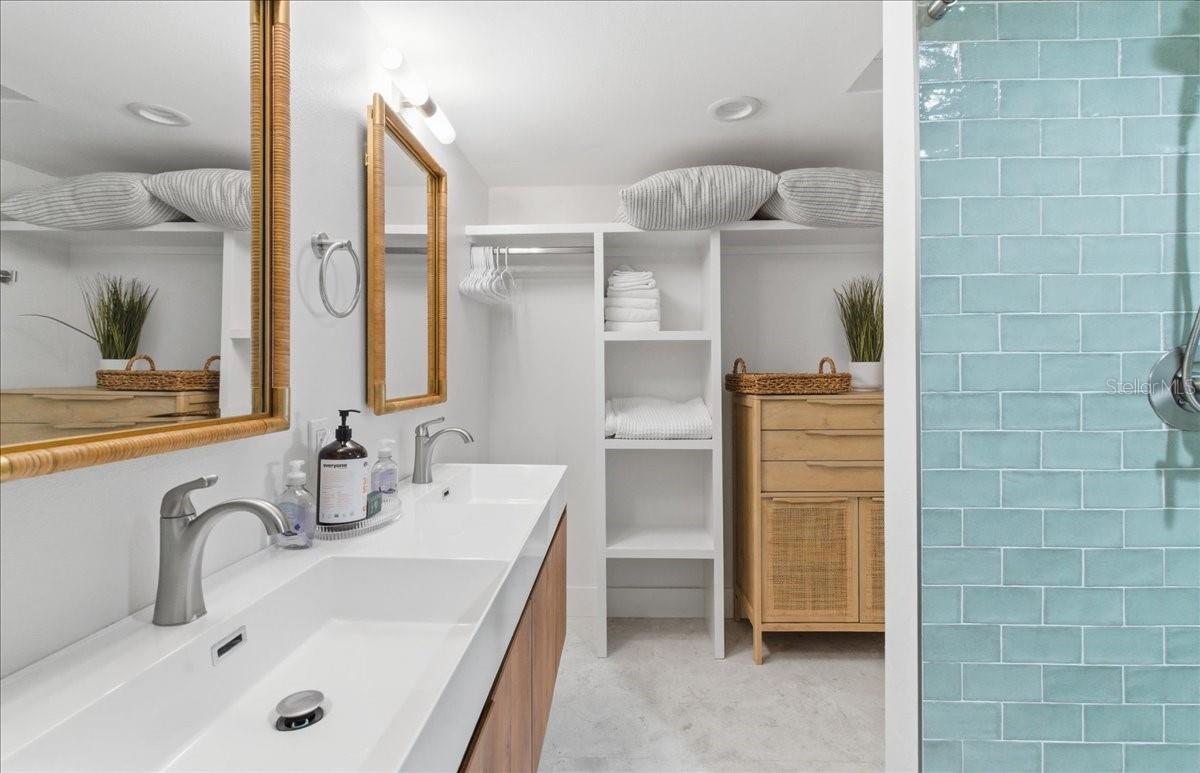 A4681558 Property Photo