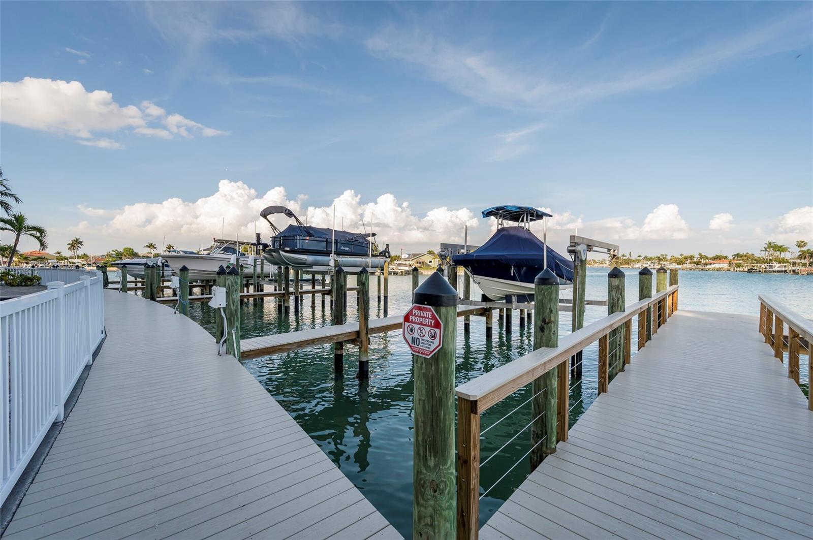 11605 3RD ST E #207, TREASURE ISLAND, FL, 33706