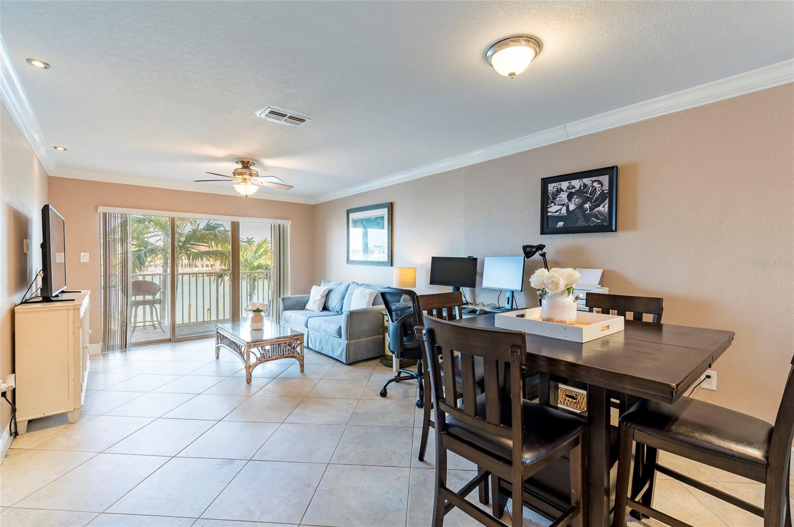 11605 3RD ST E #207, TREASURE ISLAND, FL, 33706