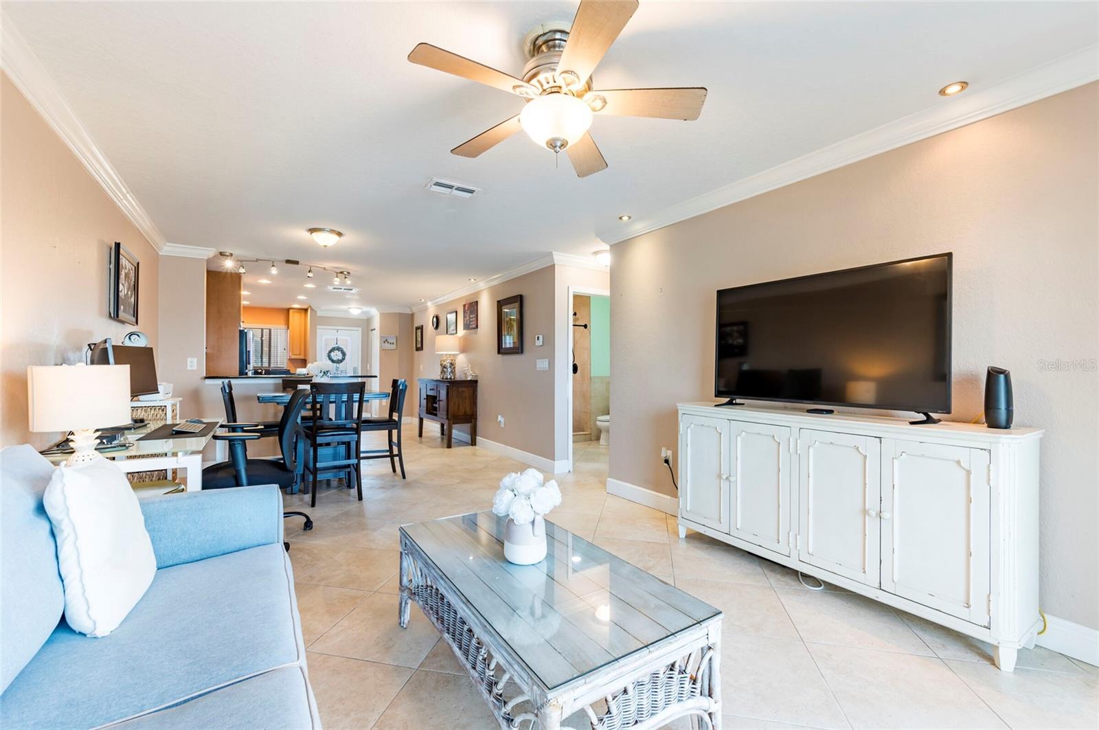 11605 3RD ST E #207, TREASURE ISLAND, FL, 33706