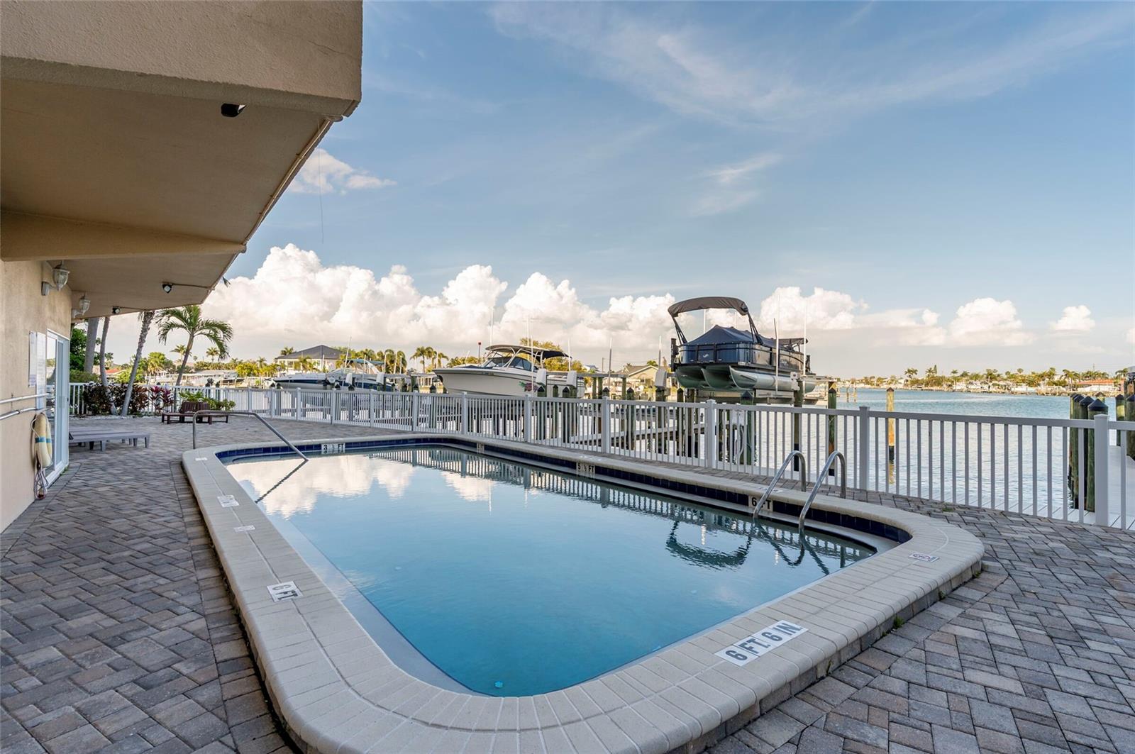 11605 3RD ST E #207, TREASURE ISLAND, FL, 33706