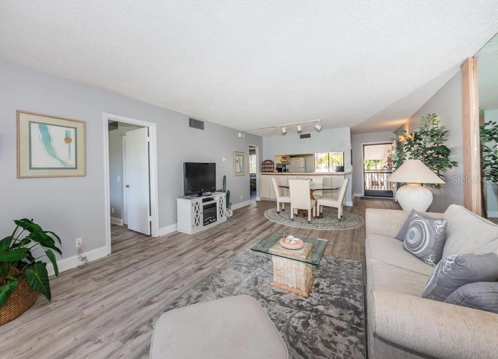 5724 PUERTA DEL SOL BLVD S #248, ST PETERSBURG, FL, 33715