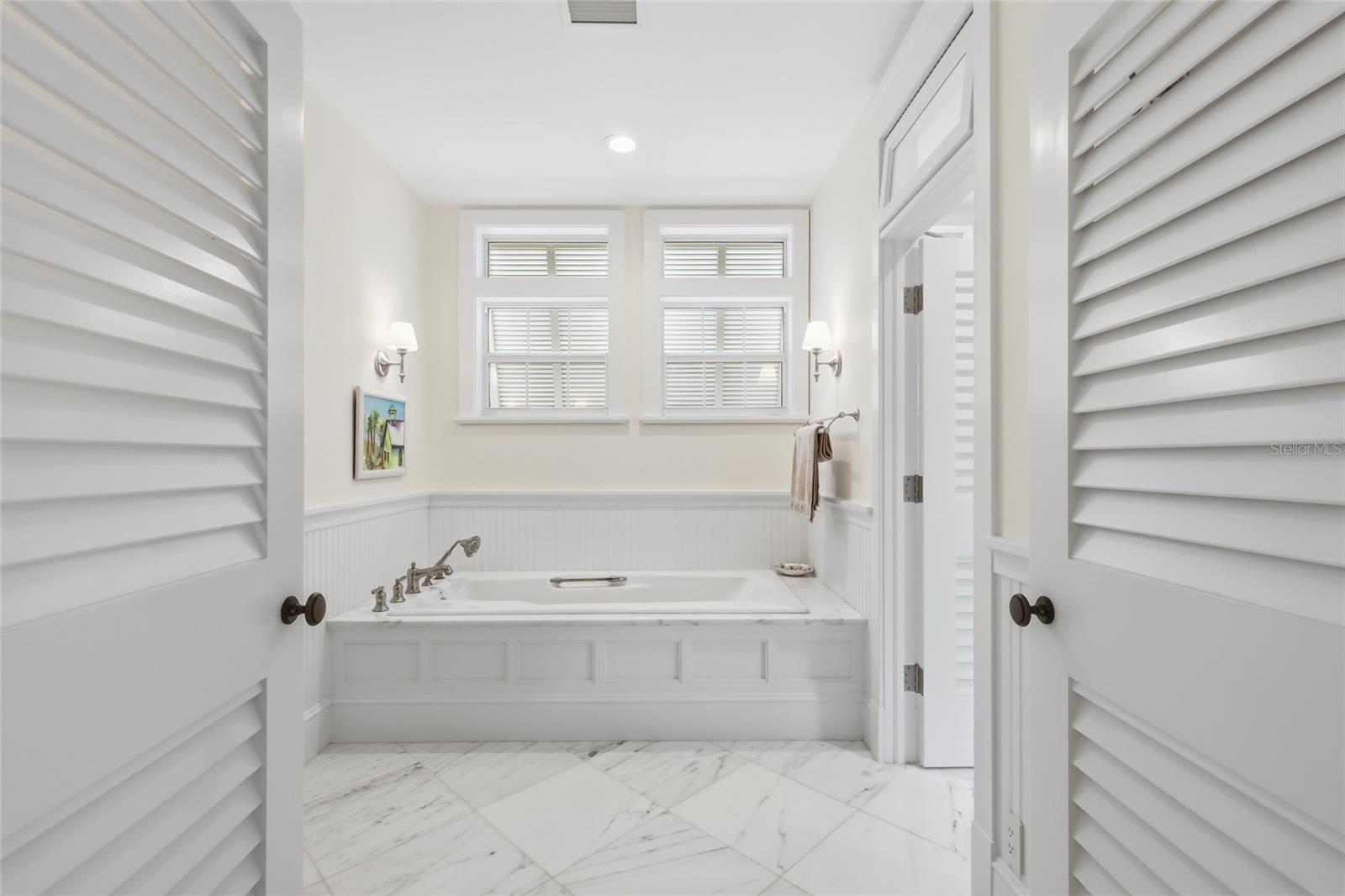 D6146048 Property Photo