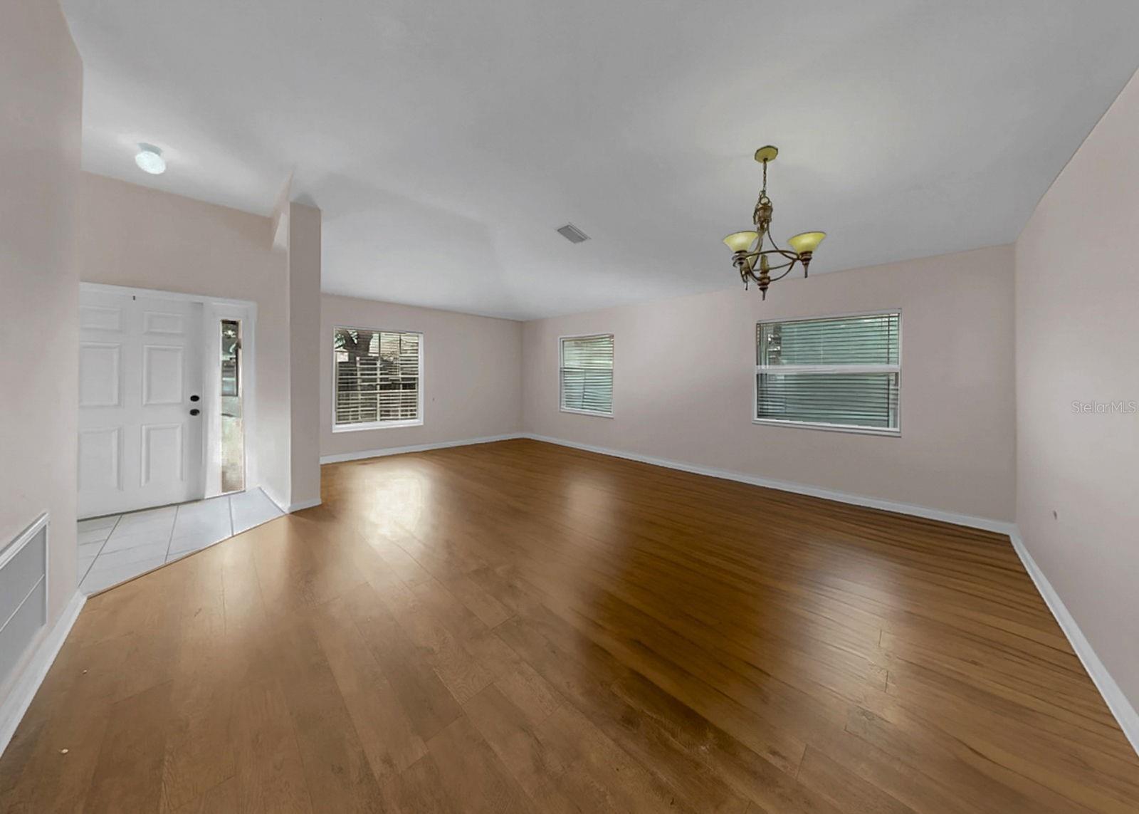 Virtual Furniture Removed - Living Room