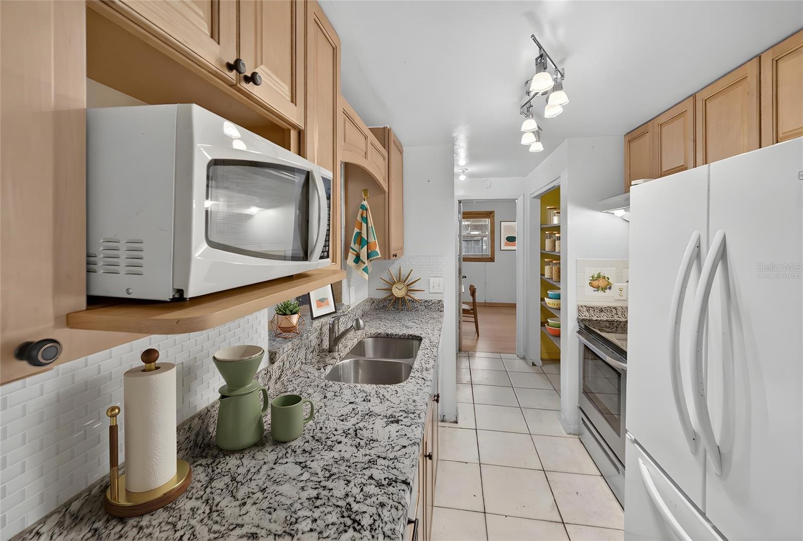 518 LAVON DR, ALTAMONTE SPRINGS, FL, 32701
