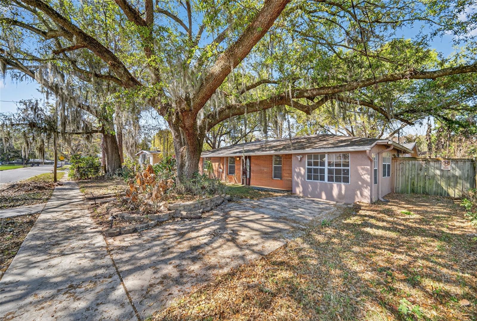 518 LAVON DR, ALTAMONTE SPRINGS, FL, 32701