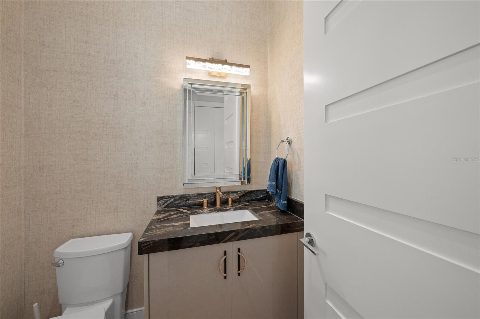 A4681620 Property Photo