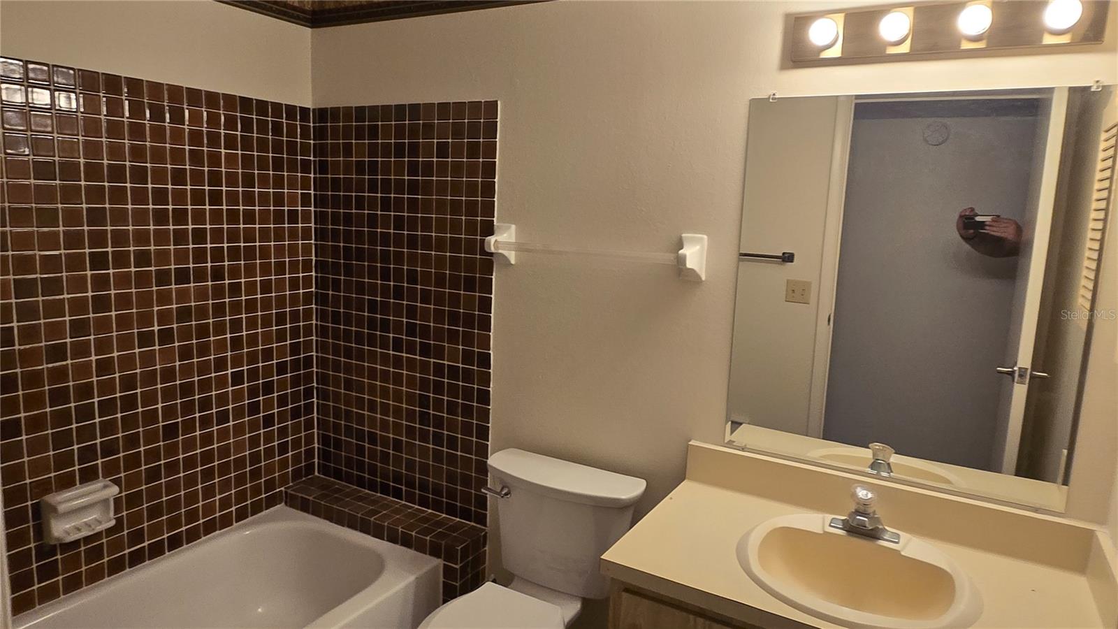 5026 WATER OAK DR #108, BRADENTON, FL, 34207