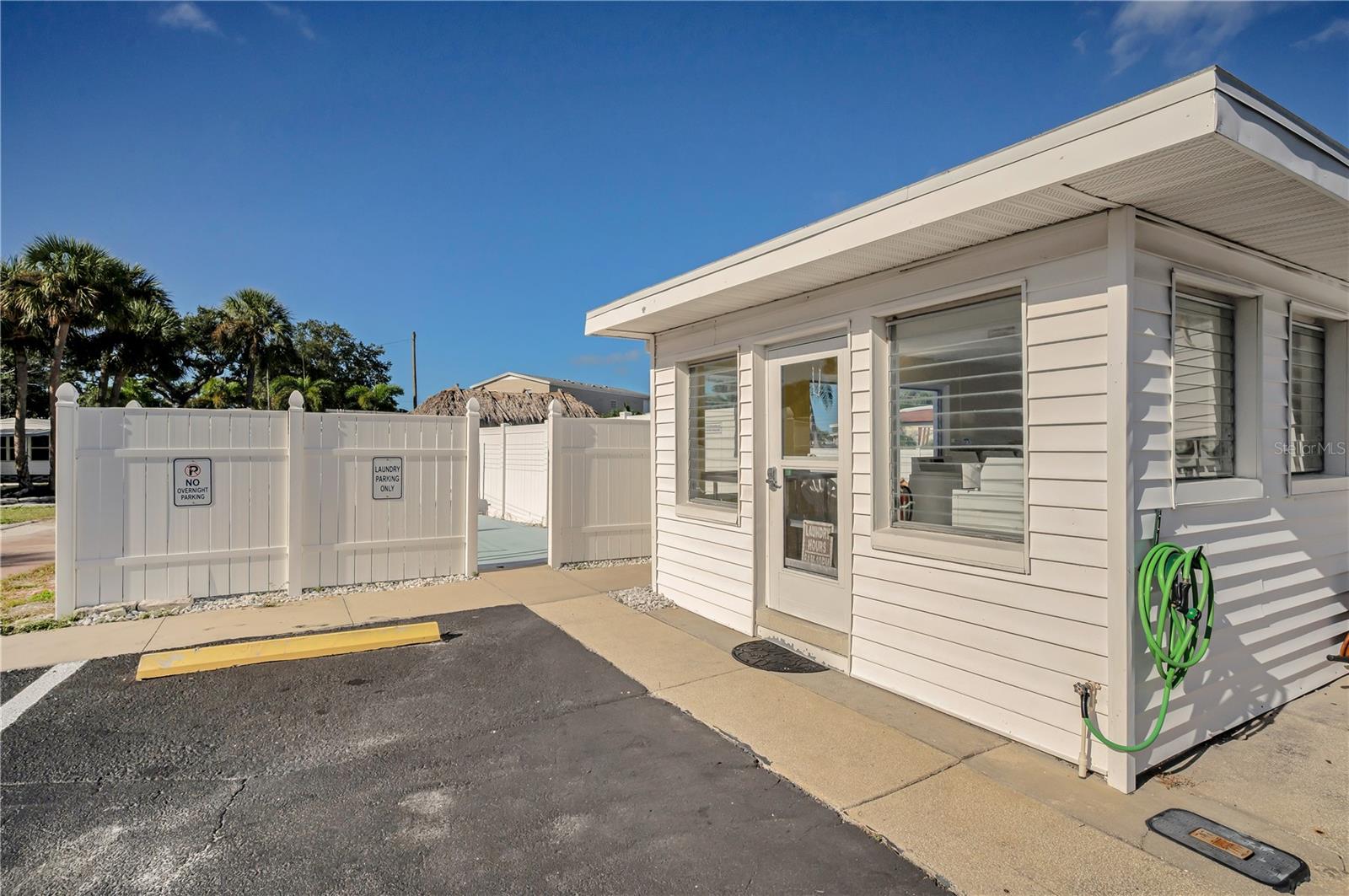 TB8473878 Property Photo