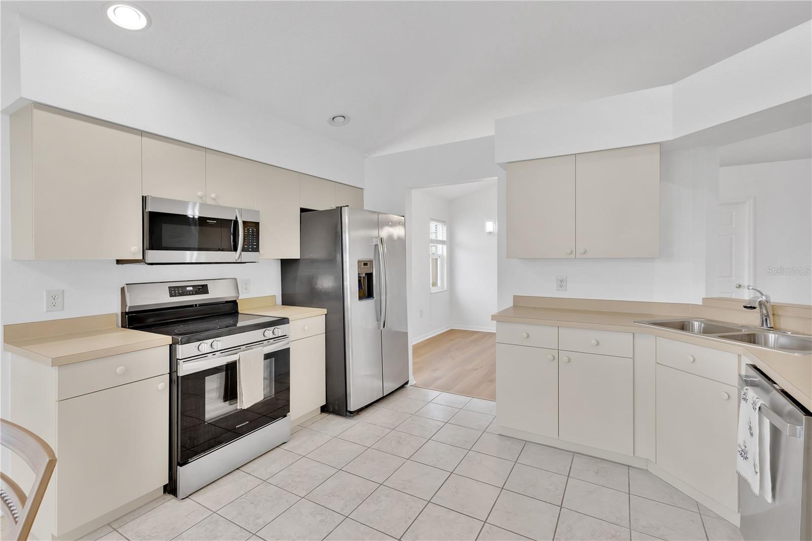 2175 STONEY POINTE DR, LAKELAND, FL, 33813