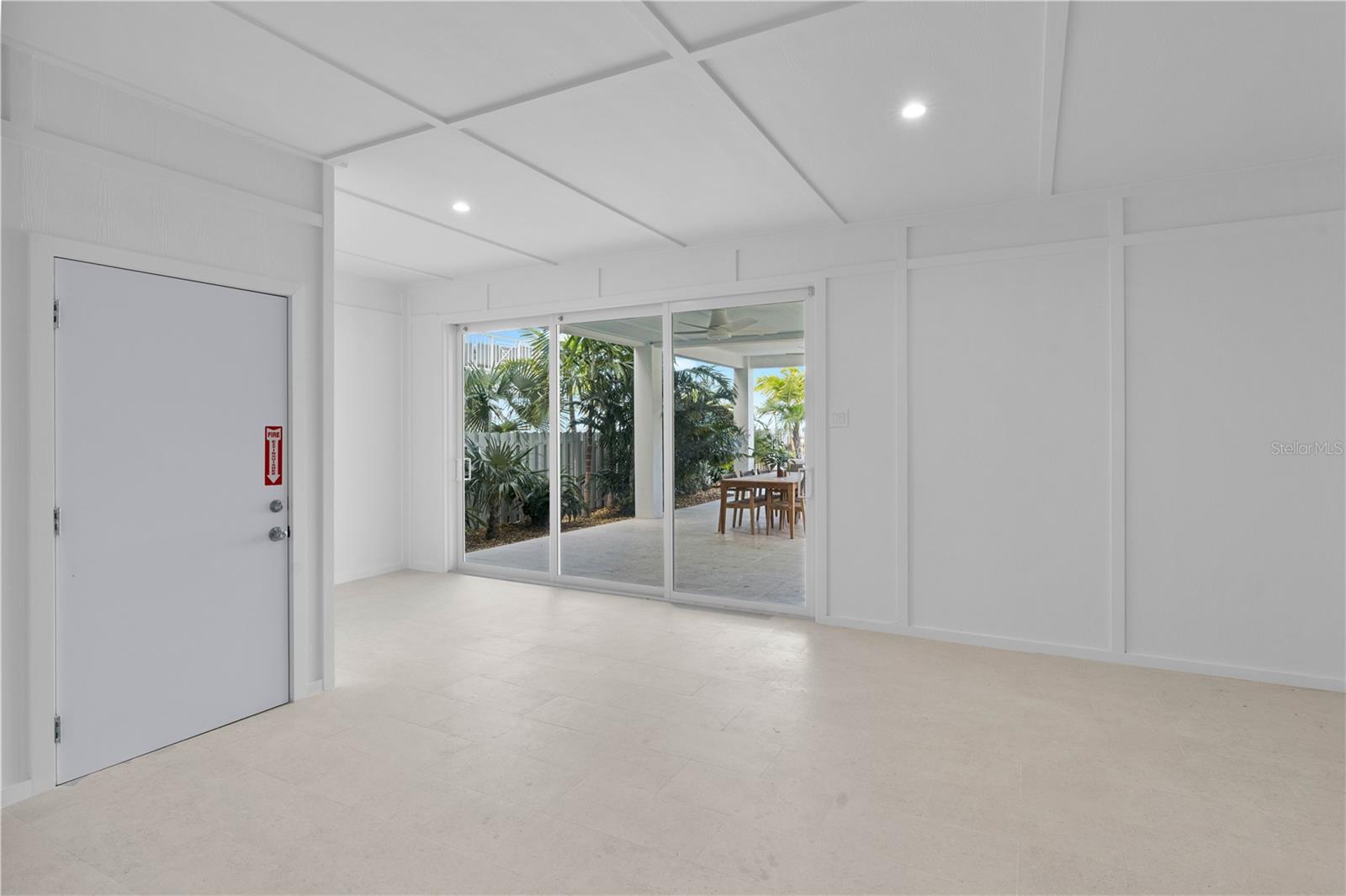 W7882829 Property Photo