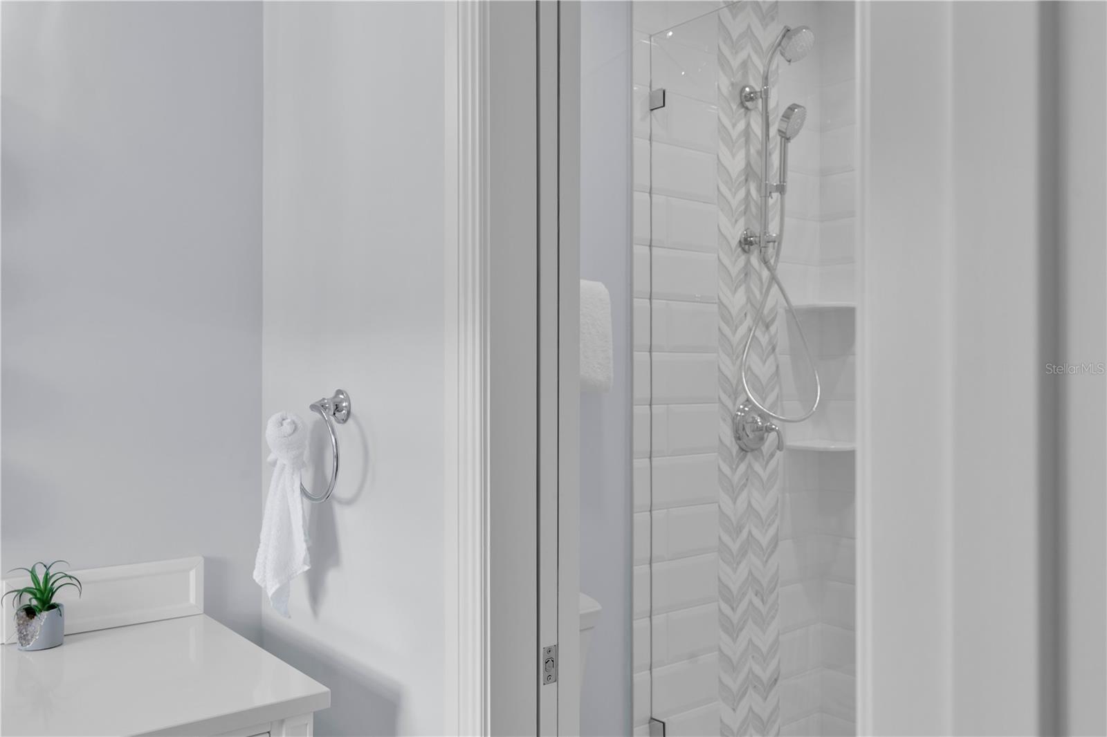 W7882829 Property Photo