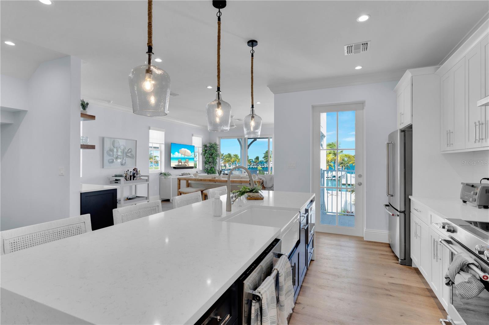 W7882829 Property Photo