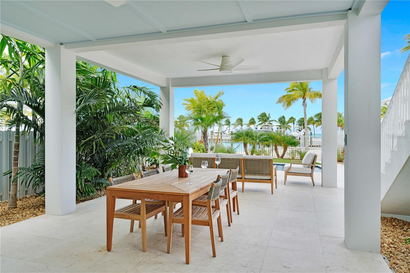 W7882829 Property Photo