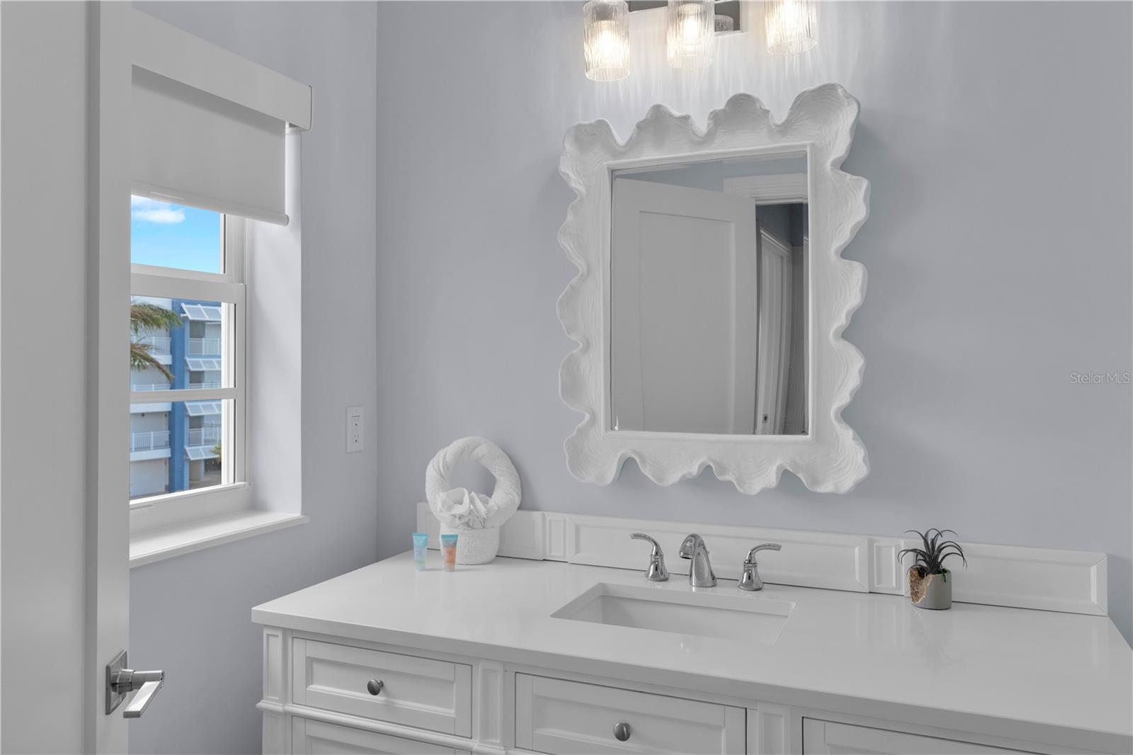 W7882829 Property Photo