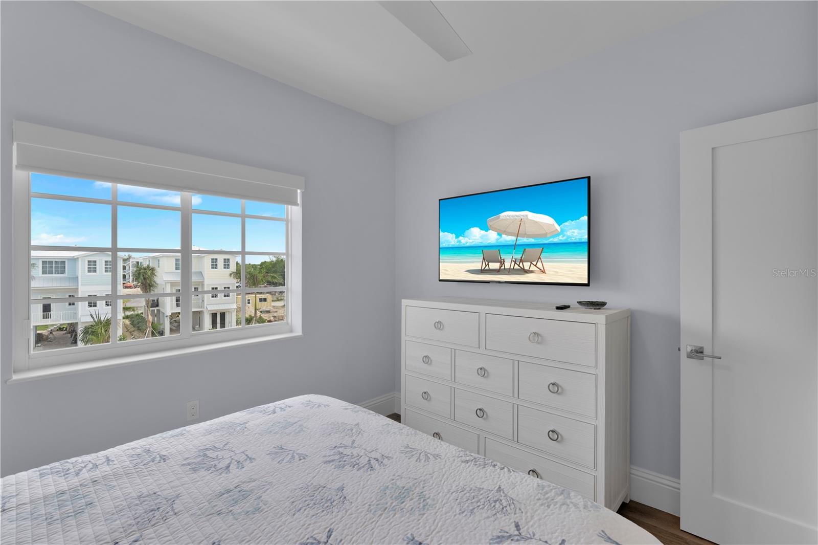 W7882829 Property Photo