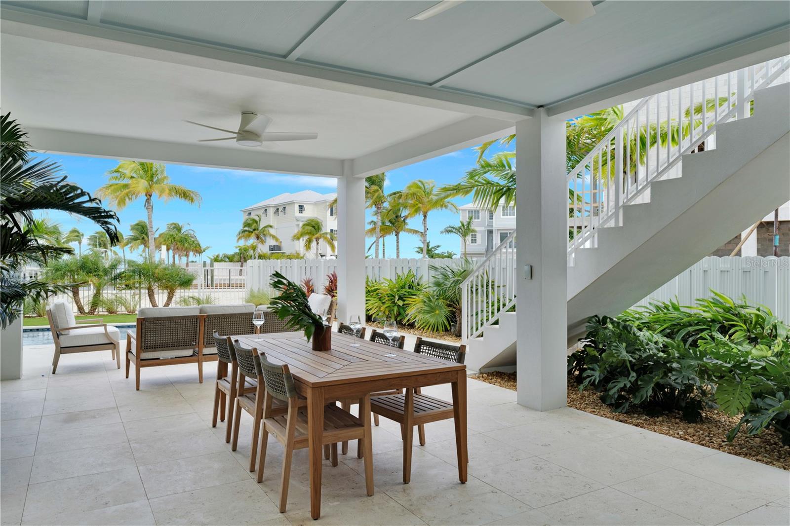 W7882829 Property Photo